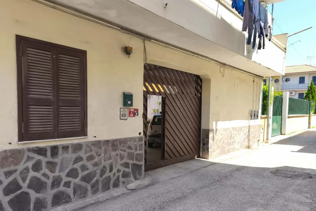 Appartamento 6 locali a Villa di Briano (CE)