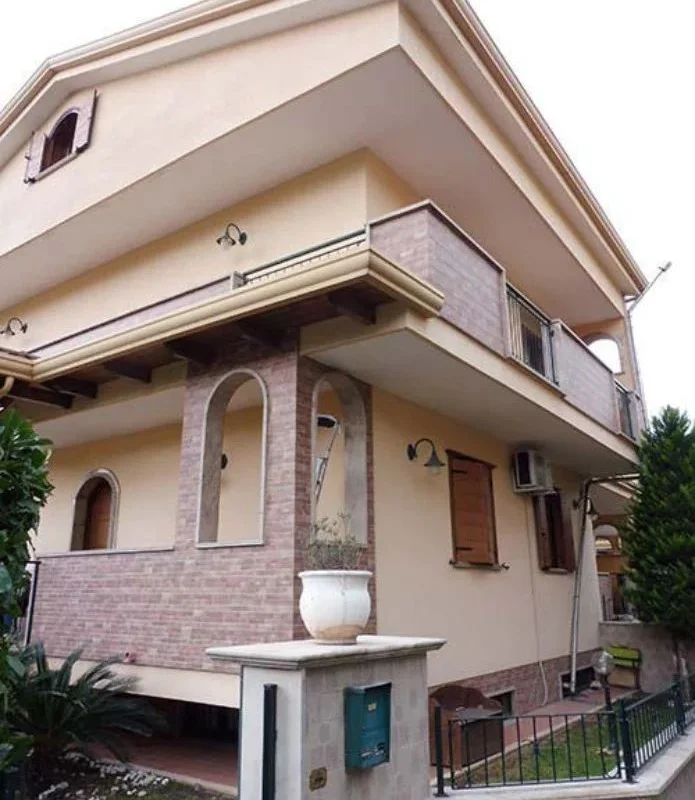 Villa a Schiera 7 locali a San Felice a Cancello (CE)