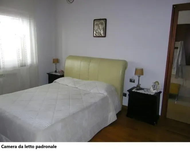 Appartamento 8 locali a Lusciano (CE)