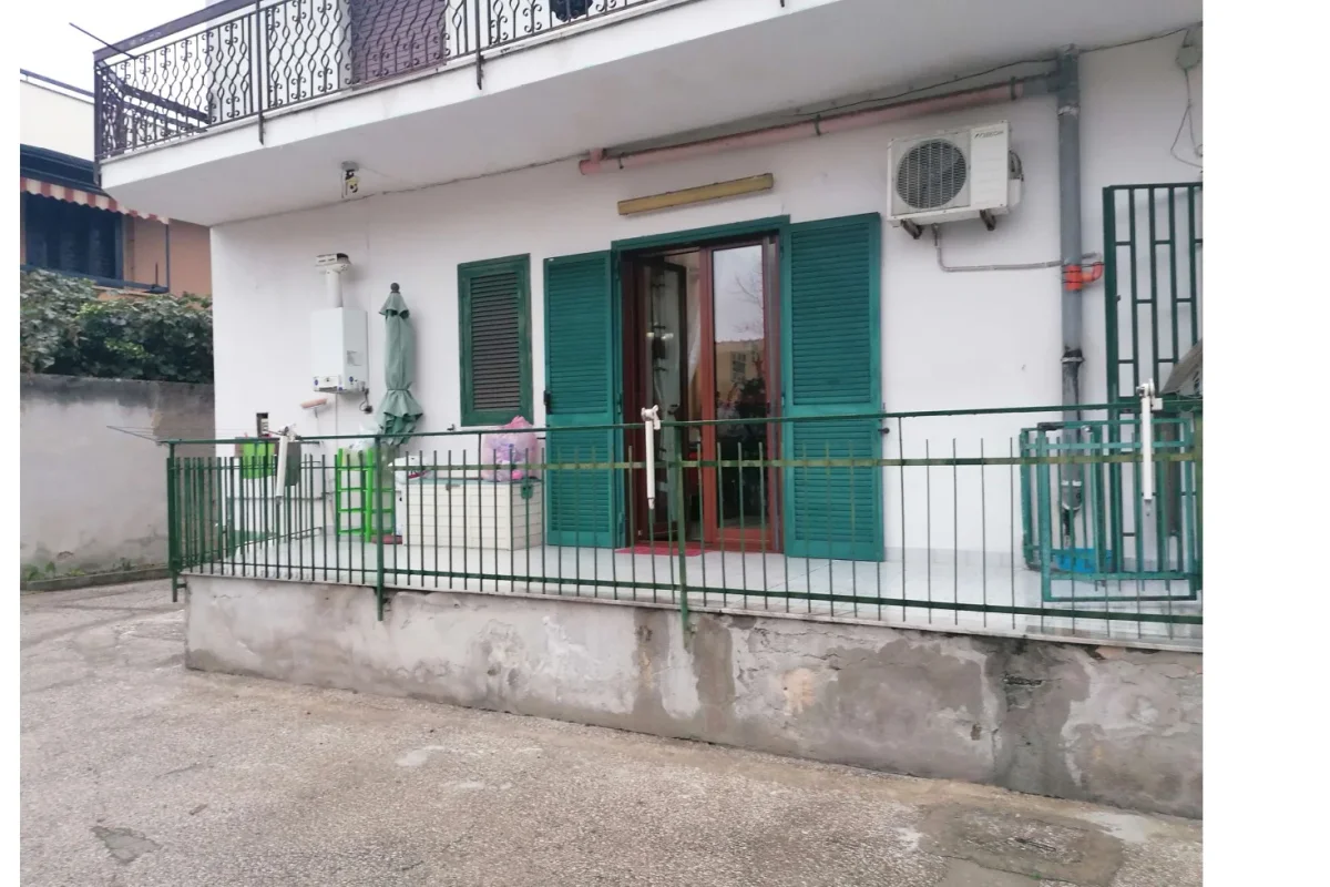 Casa indipendente 8 locali a Teverola (CE)