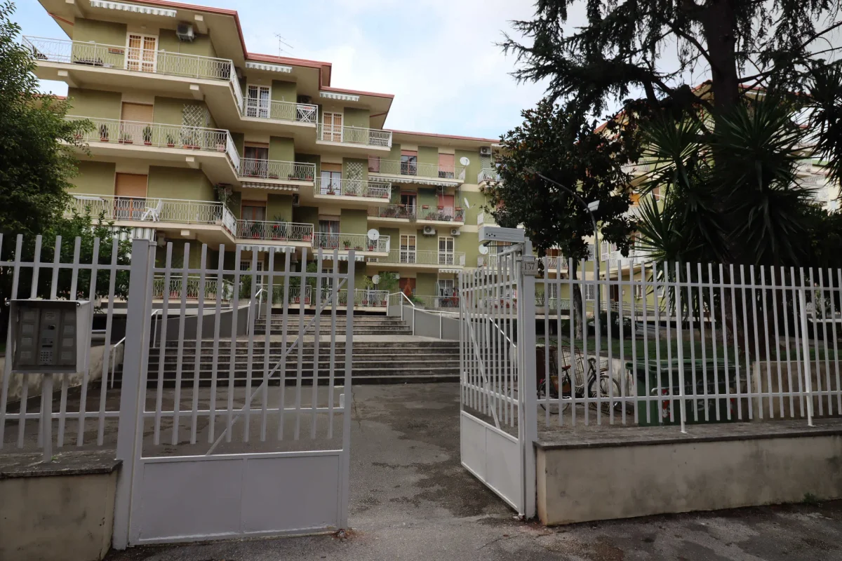 Appartamento 7.5 locali a Caserta (CE)
