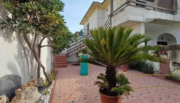 Appartamento 5.5 locali a Castel Volturno (CE)