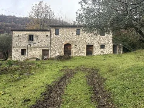 Rustico 4 locali a Castello del Matese (CE)