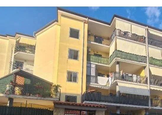 Appartamento 5 locali a Orta di Atella (CE)