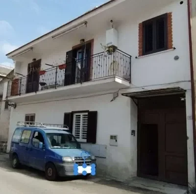 Appartamento 4 locali a Curti (CE)