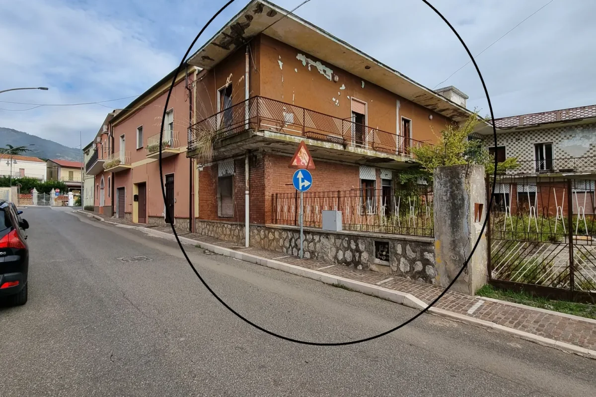 Appartamento a Falciano del Massico (CE)