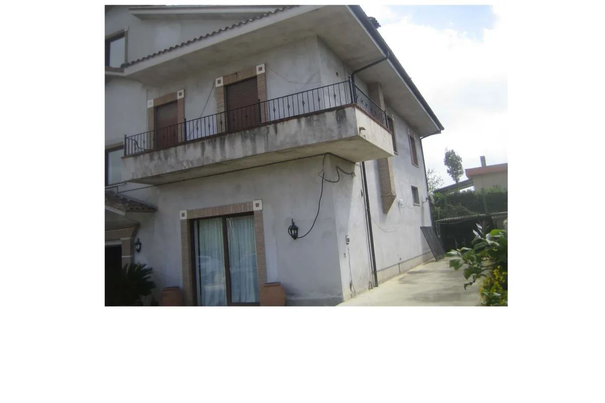 Appartamento 8.5 locali a Aprilia (LT)