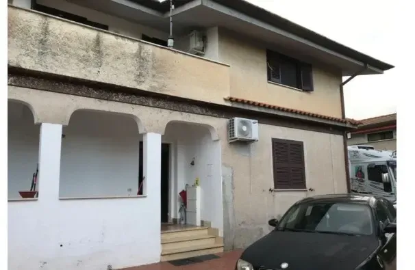 Appartamento 7 locali a Cisterna di Latina (LT)