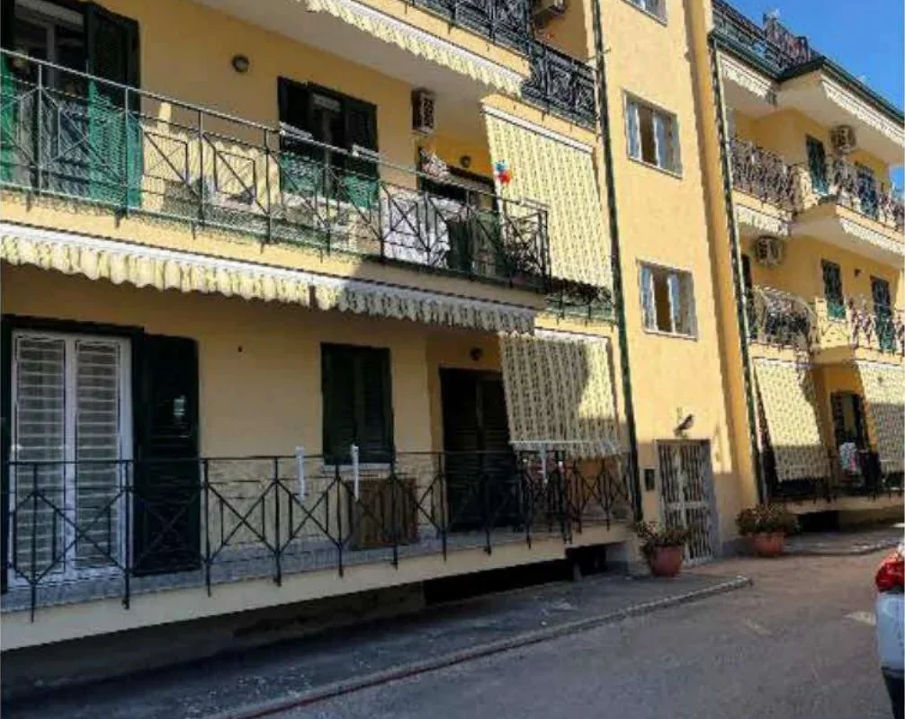 Appartamento 5 locali a Casapulla (CE)